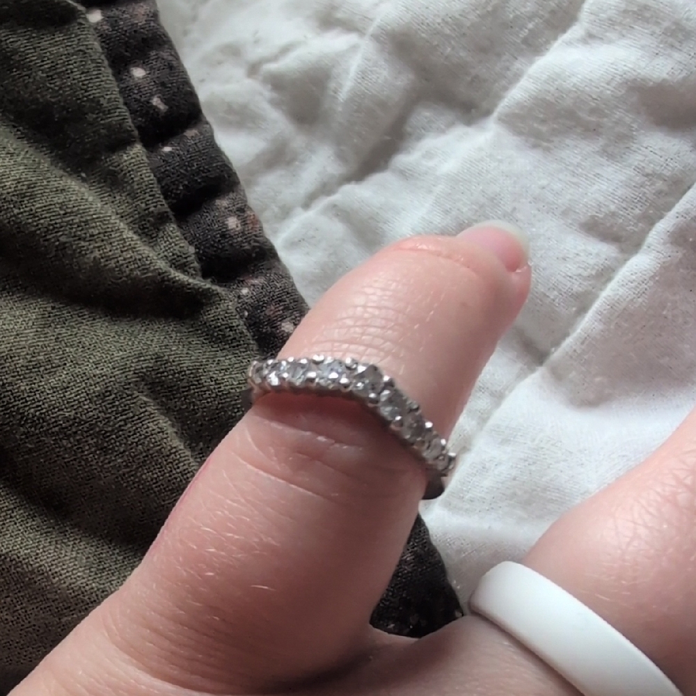 Elegant Silver Women's Ring